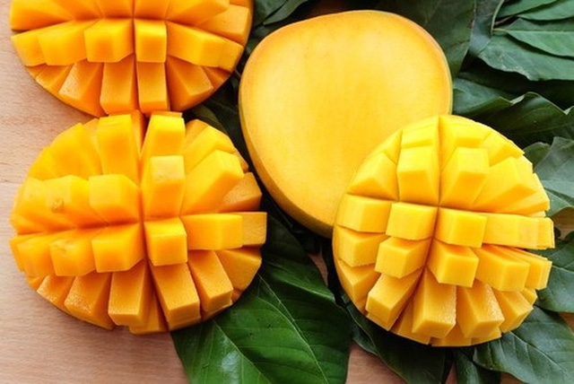 Eating mango every day you will be surprised with the following uses